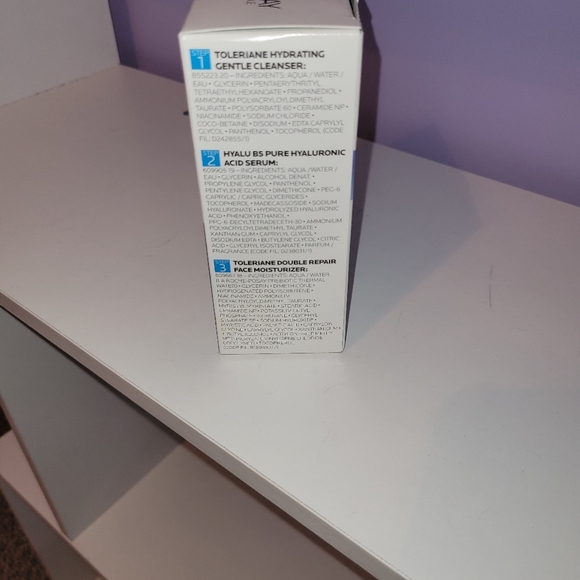 La Roche-Posay Qty 4 Toleriane Hydrating Cleanser Pure Hyaluronic Acid Gift Set - Picture 4 of 5